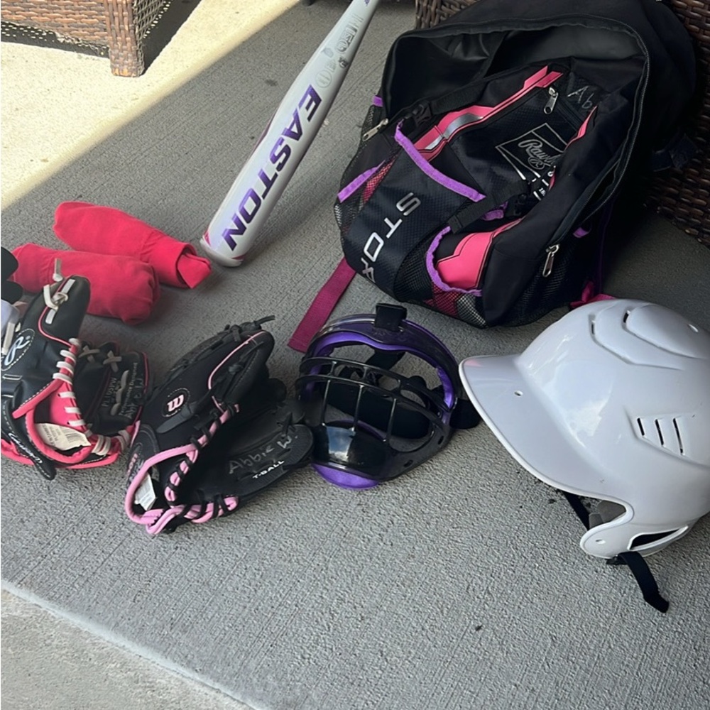 Girls Softball Dream Package - size 8-10 girls - Picture 2 of 11